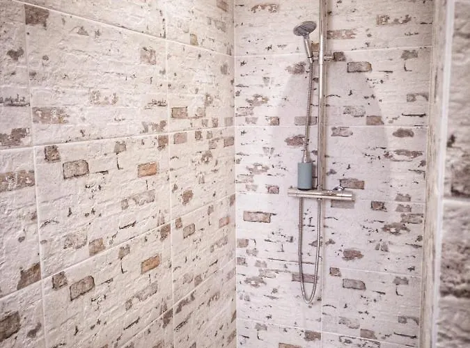 ベッド・アンド・ブレックファスト L'essentiel グジャン・メストラ